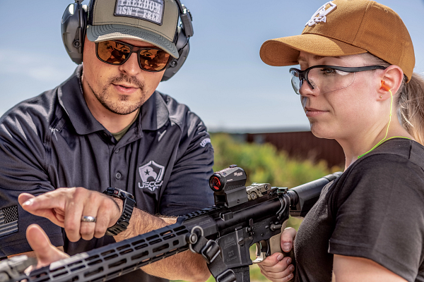 man explaining how to use sights effectively